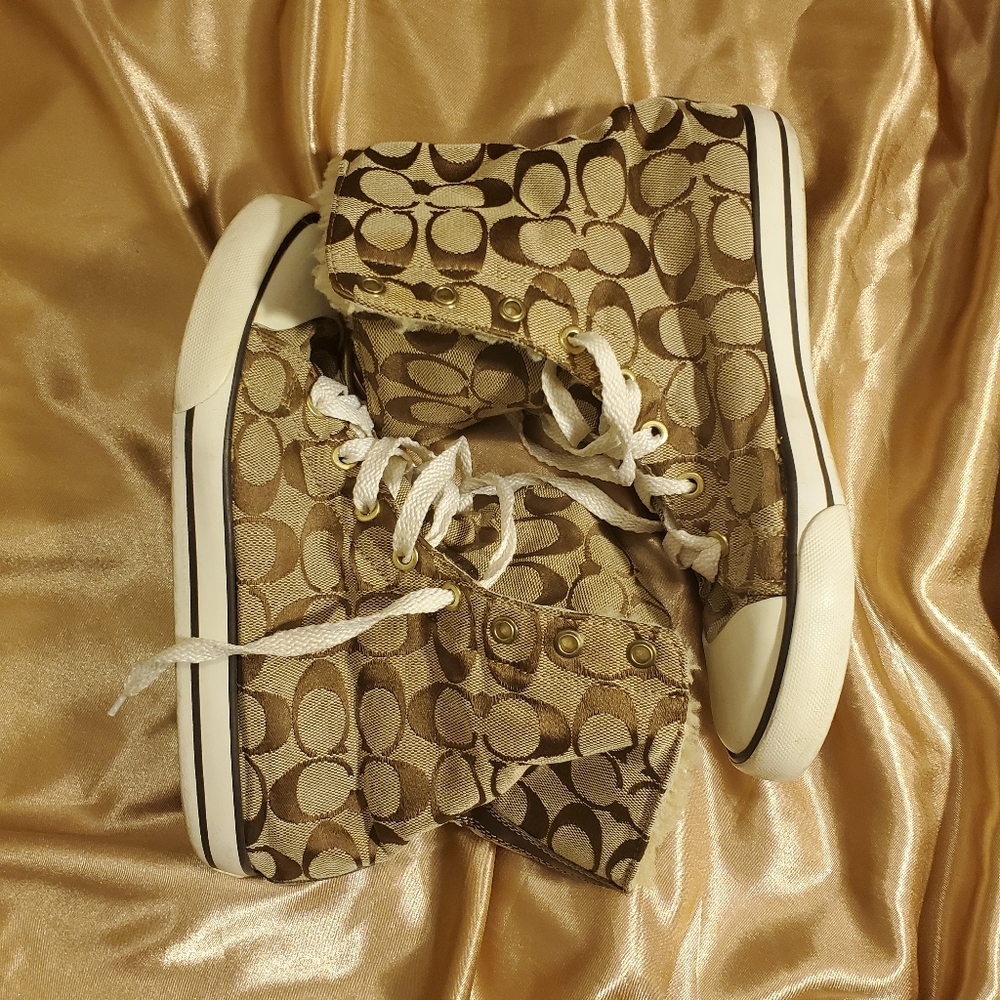 Coach boots